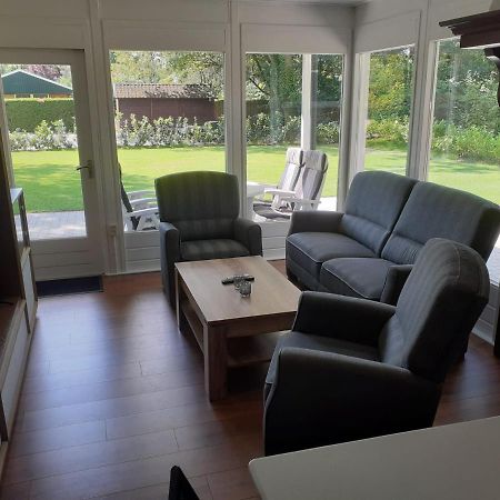 Bungalow/Vakantiehuis Op Park Bavelds Dennen เดเนกัมป์ ภายนอก รูปภาพ