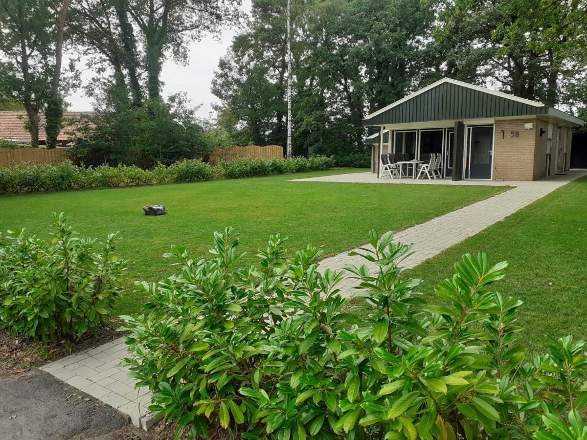 Bungalow/Vakantiehuis Op Park Bavelds Dennen เดเนกัมป์ ภายนอก รูปภาพ
