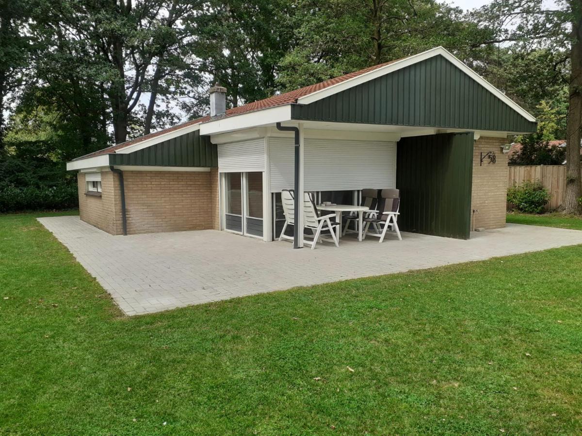 Bungalow/Vakantiehuis Op Park Bavelds Dennen เดเนกัมป์ ภายนอก รูปภาพ