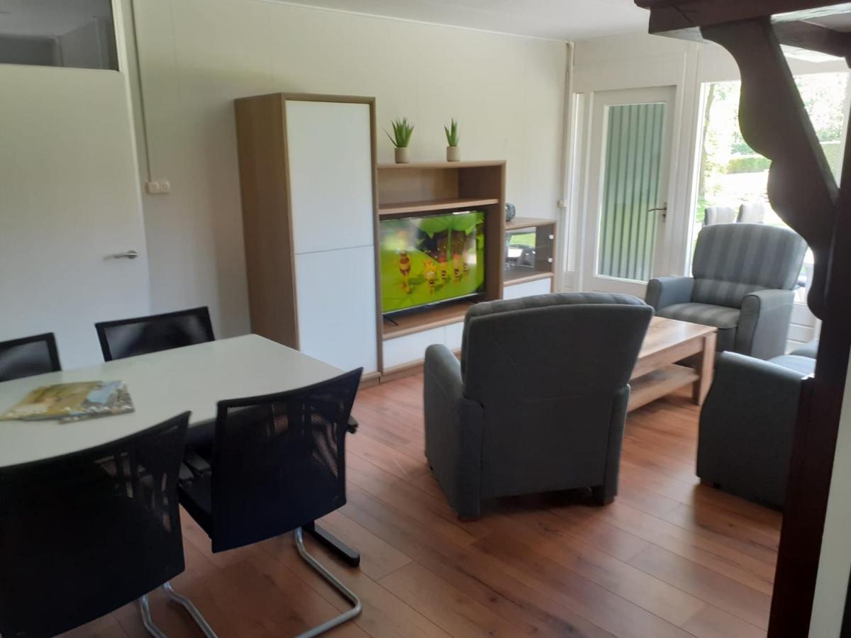 Bungalow/Vakantiehuis Op Park Bavelds Dennen เดเนกัมป์ ภายนอก รูปภาพ